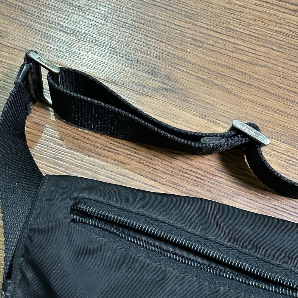 Prada vela black nylon messenger bag purse crossbody designer luxury Read - Picture 8 of 16